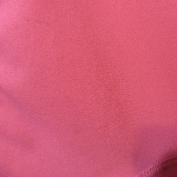 Ladies shorts Size Possibly Large Garage As Is - Picture 2 of 8